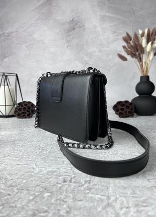 Женская кожаная сумка yves saint laurent черная сумочка на цепочке ysl в подарочной упаковке3 фото