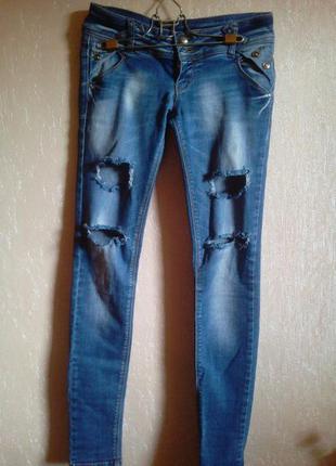 Летние джинсы рваные1 фото