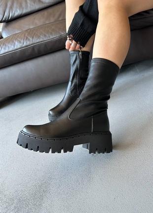 Обувь, которая подойдет под любой образ 😍