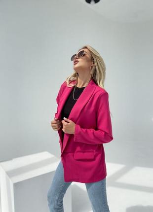 Жіночий піджак, класичний з костюмної тканини, рожевий, білий, синій, червоний7 фото