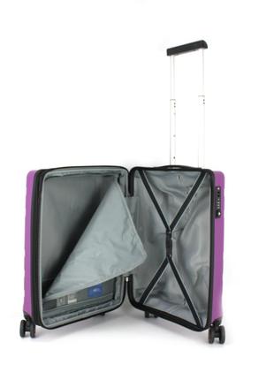 Качественный чемодан из полипропилена торговой марки "conwood"4 фото
