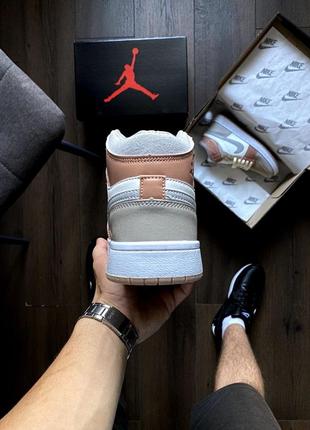 Кроссовки nike air jordan 1 mid beige white5 фото