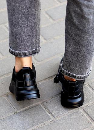 Женские кроссовки, из мягкой натуральной кожи, под джинсы, на липучках, тренд сезона весны5 фото