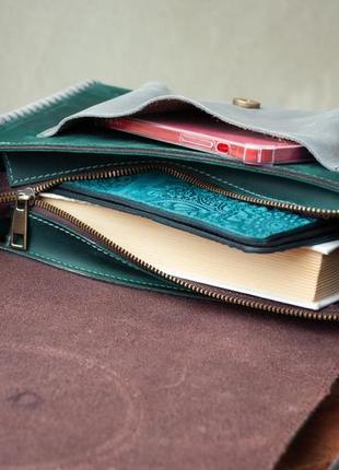 Вместительная, качественная авторская кожаная сумка с замочком через плечо модерн темно-зеленая с серым5 фото