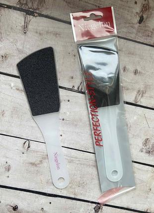 Тертка для п'ят niegelon оригінал скошена 6-0588