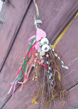 Интерерные украшения из сухоцветов, декоративных элементов