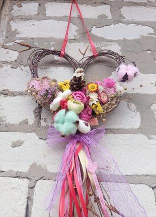 Интерерные украшения из сухоцветов, декоративных элементов