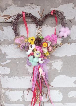 Интерерные украшения из сухоцветов, декоративных элементов