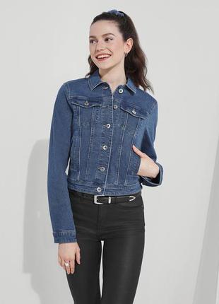 Жіноча джинсова куртка/піджак esmara