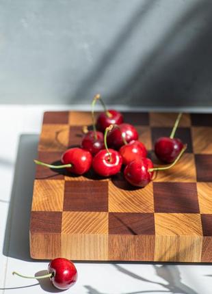 Торцевая разделочная доска в стиле "шахматы" 20х30 см2 фото