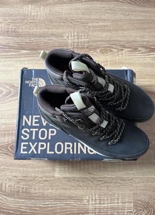 Продам новые кожаные женские ботинки north face