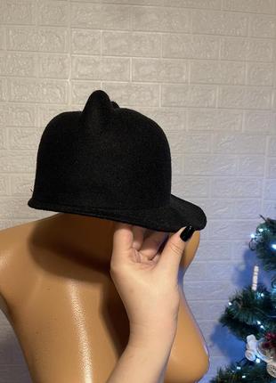 Черная шапка жокейка с ушками и козырьком, кепка.8 фото