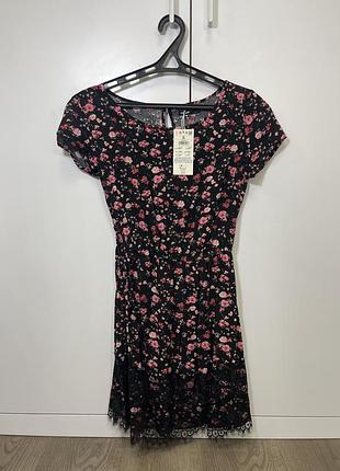 Легкое платье в цветочный принт