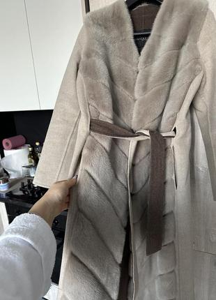 Оригинал итальянское пальто с мехом норка 44р, rindi