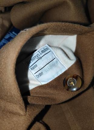 Вінтажне кашемірове пальто burberrys
оригінал7 фото
