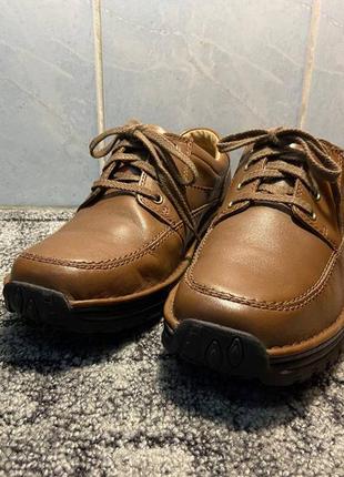 Шкіряні кросівки clarks 42р