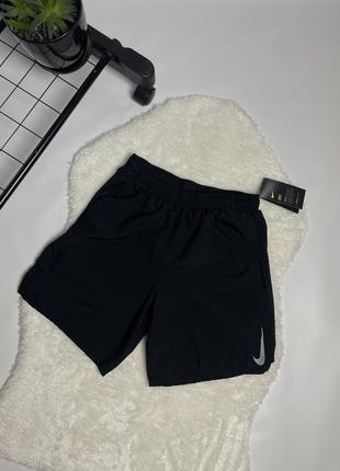 Нові бігові шорти nike running nike pro1 фото