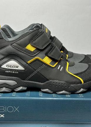 Детские ботинки geox buller 27,34,37 р утеплённые демисезонные водонепроницаемые мальчику