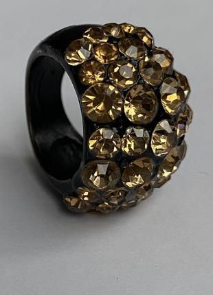 Массивная керамическая кольца с стразами2 фото