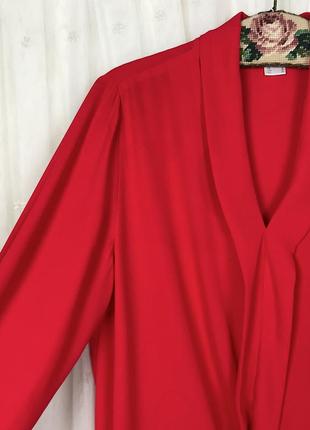 Красная шифоновая блуза на запах с манжетами украшенными камнями бисером  ashley brooke2 фото