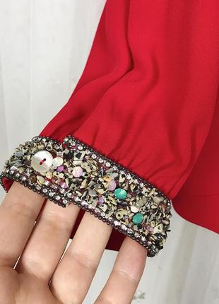 Красная шифоновая блуза на запах с манжетами украшенными камнями бисером  ashley brooke4 фото