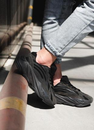 Adidas yeezy boost 700 v2 vanta black