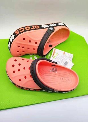 Крокс баябэнд клог пудра с цветами женские crocs bayaband melon / floral3 фото