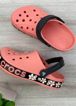 Крокс баябэнд клог пудра с цветами женские crocs bayaband melon / floral6 фото