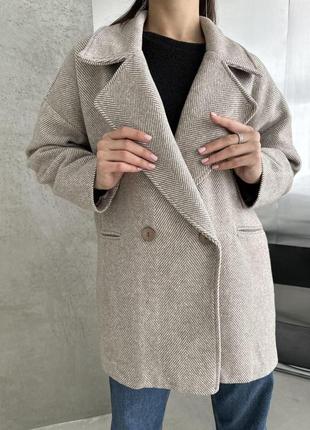 Женское твидовое пальто