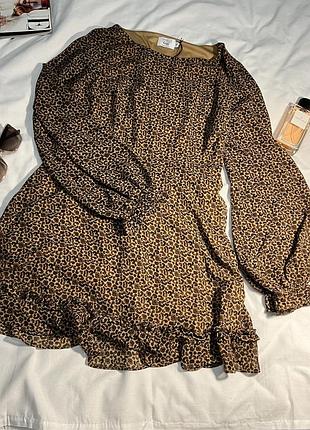 Платье платье платье-пласье