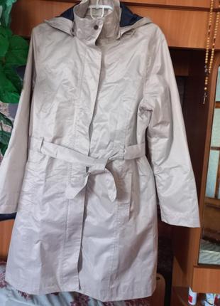 Плащ в ідеальному стані