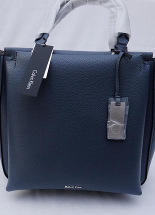 Сучасна ділова жіноча сумка-хобо calvin klein modern hobo з натуральної шкіри3 фото