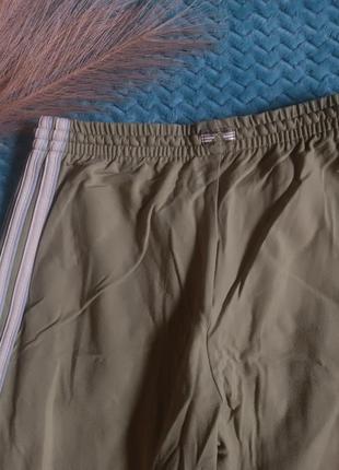 Спортивные/полные брюки adidas оливкового цвета7 фото