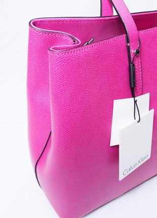 Женская розовая кожаная сумка-тоут на плечо calvin klein tote4 фото