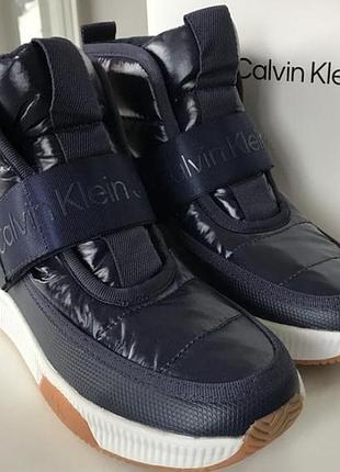 Теплі черевики на флісі calvin klein розмір us8,5 25,5 см снікерси хайтопи mabon nylon кельвін кляйн