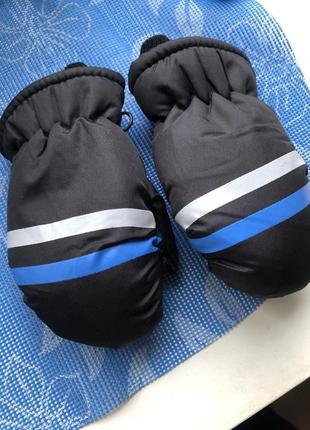 Нові дитячі зимові рукавички непромокаючі1 фото
