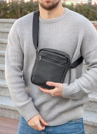 Мужская качественная и стильная сумка мессенджер из натуральной кожи10 фото