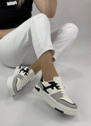Жіночі кросівки колір комбінований зі шнурками2 фото