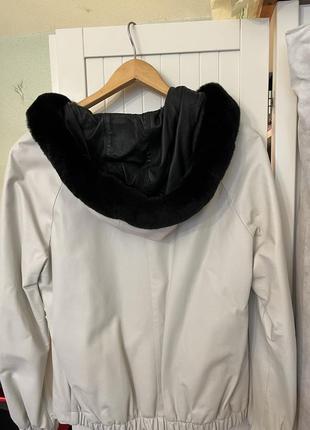 Шикарная кожаная куртка с воротником мех рекса2 фото
