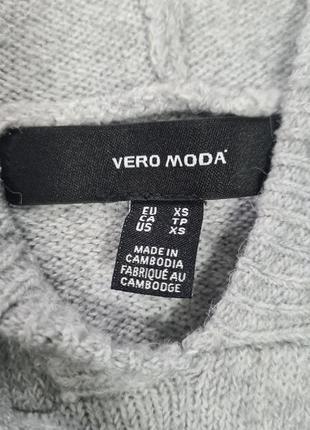 Светло-серое трикотажное платье vero moda в идеальном состоянии10 фото