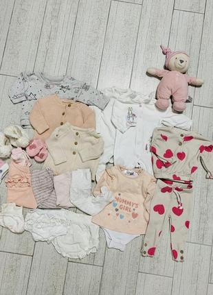 Большой набор стильных брендовых вещей на новорожденную девочку1 фото