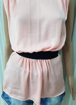 Блуза від mango коралово - рожевого відтінку.