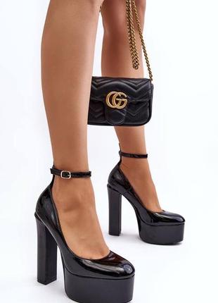 Женские черные туфли на высоком каблуке и платформе8 фото