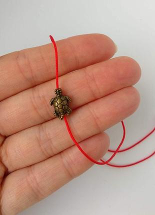 Червона нитка оберіг амулет черепаха