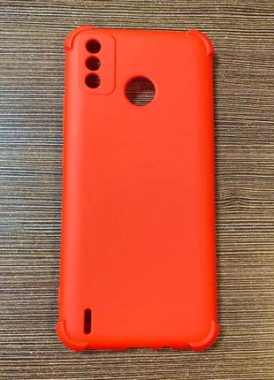 Чохол-накладка на телефон tecno spark 6 go червоного кольору