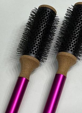 Термобрашинг для укладки волос  приборами dyson vented barrel brush (970293-01) iron fuchsia 35mm5 фото