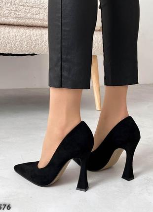 Женские туфли на каблуке, черные, экозамша6 фото
