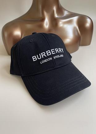 Кепка чорна базова burberry