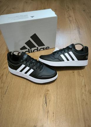 Кроссовки adidas