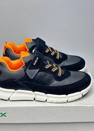 Дитячі шкіряні кросівки geox flexyper 32 р хлопчику чорно-оранжеві